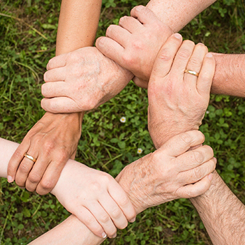 Hausärztliche internistische Praxis Dr. C.W. Hinrichs - Unser Team Hausärztliche internistische Praxis Dr. C.W. Hinrichs - Unser Team